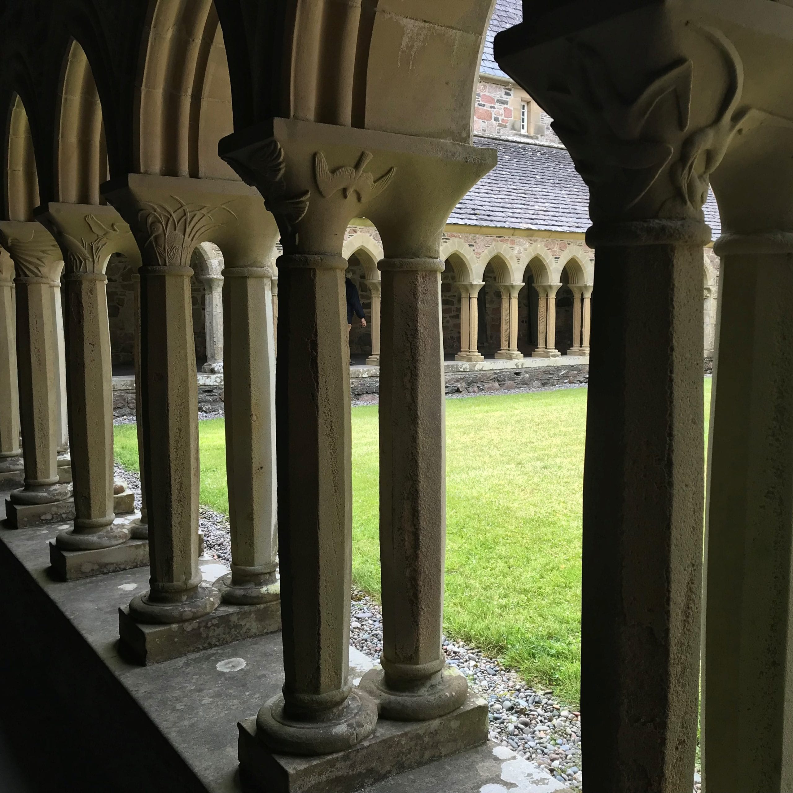 Iona 4